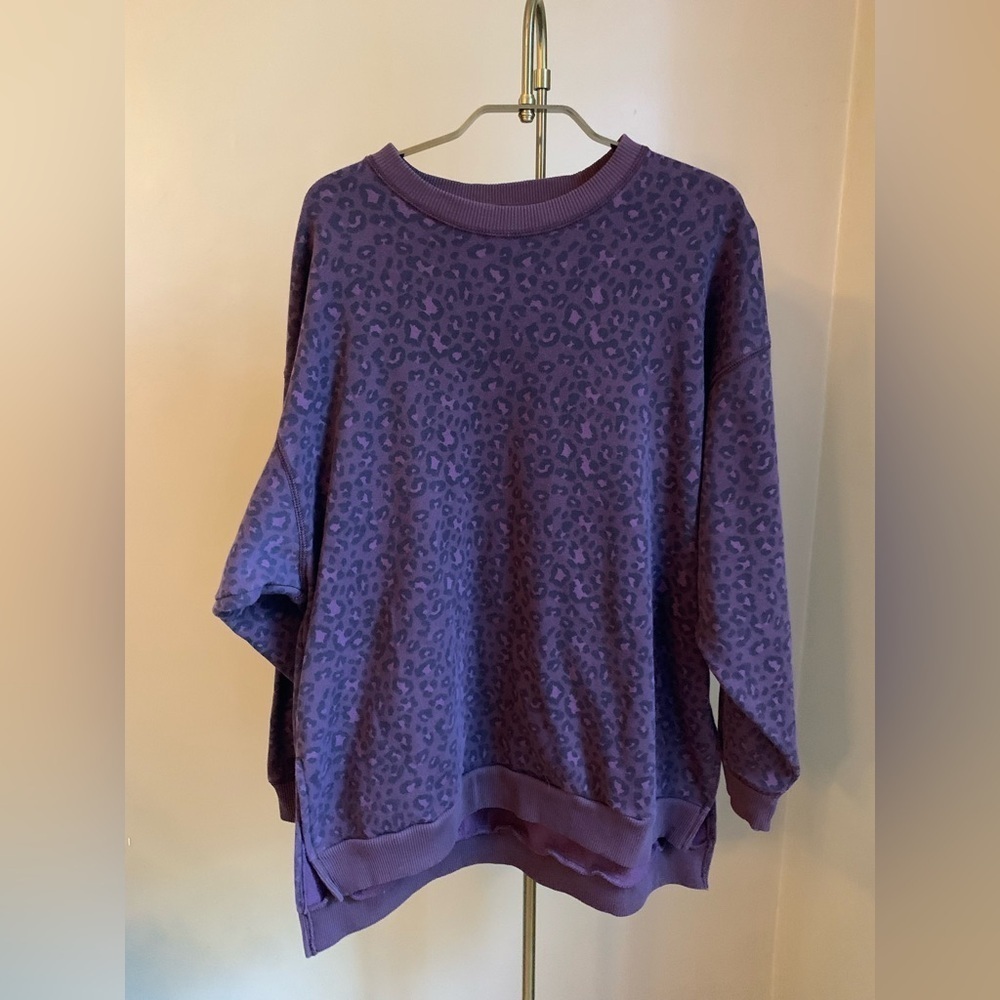 American eagle sweatshirt ahh mazingly soft jegging fit oversized xsmall leopard